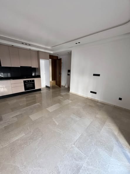 Studio vide à louer quartier les princesse