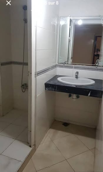 appartement vide à louer à AMAL 5