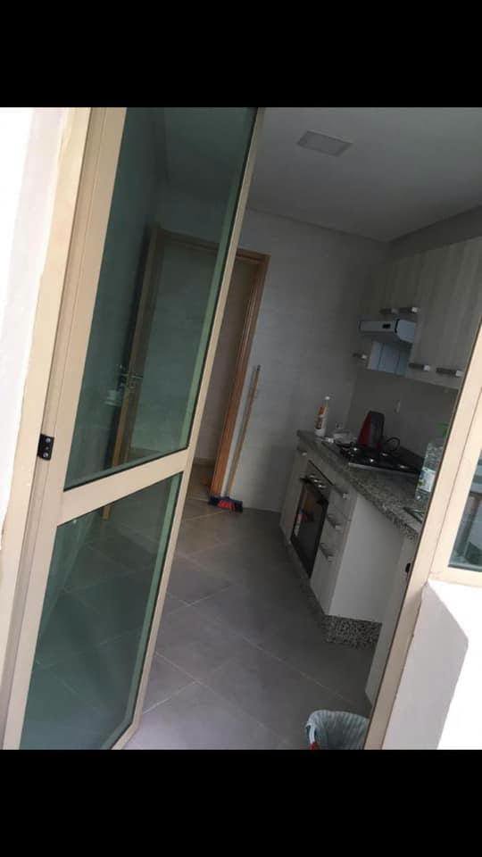 Appartement vide à louer entre Casa voyageurs et Mall Bnou Tachfine